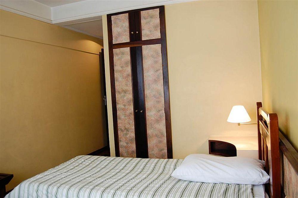 Hotel Itamaraty กูรีตีบา ภายนอก รูปภาพ